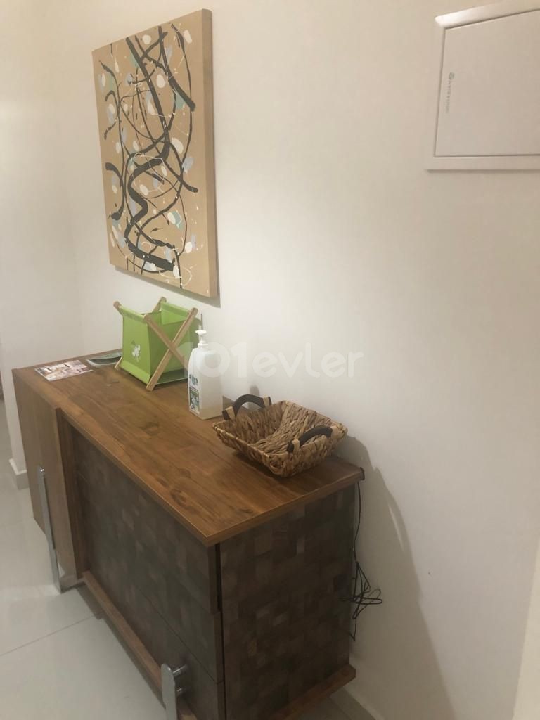 Girne Merkezde Günlük Kiralık 2+1 Havuzlu Rezistans