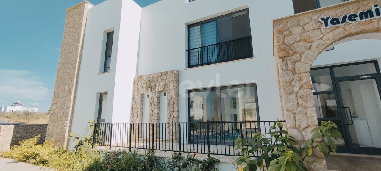 Kyrenia Zeytinlik Flat For Sale 2+1