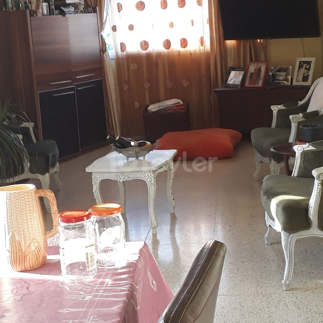 Nicosia Kucuk Kaymakli Flat For Sale 3+1