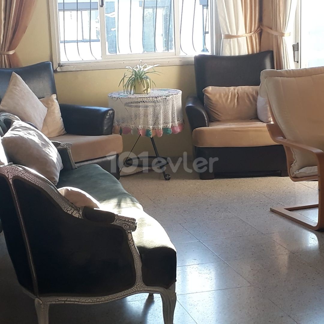 Nicosia Kucuk Kaymakli Flat For Sale 3+1