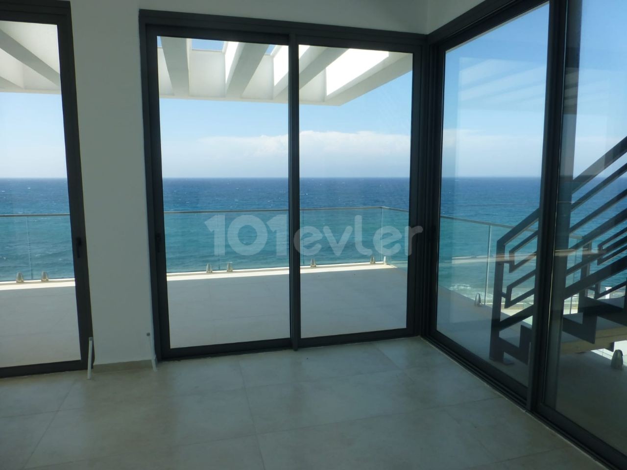 Kyrenia Karsyaka Seafront Villa For Sale 4+1