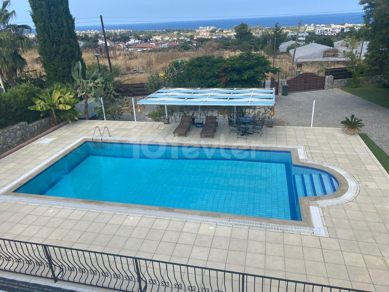 Short Term Rental Villa with Private Pool in Karsiyaka, Girne