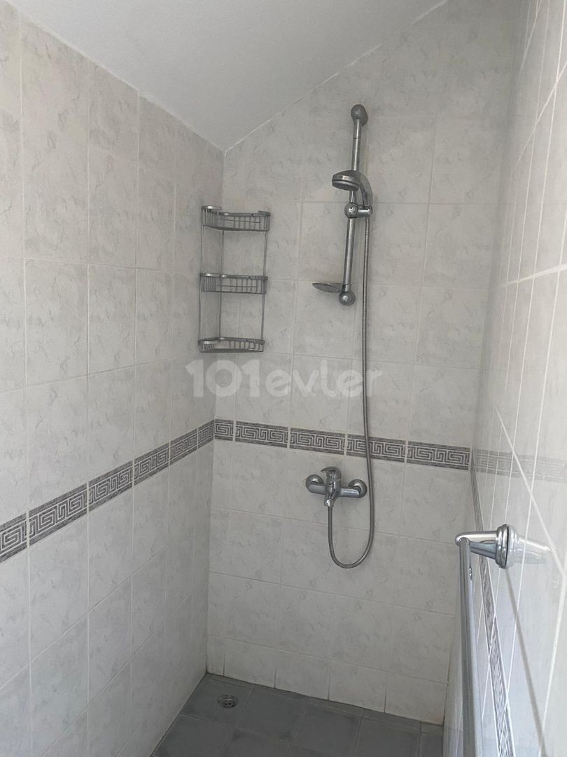 Girne Karşıyaka'da Özel Havuzlu Kısa Dönem Kiralık Villa