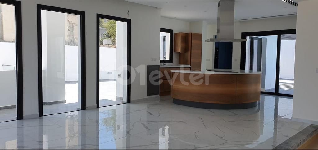 Girne Bellapais Satılık Villa 5+2