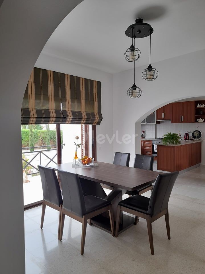 Kyrenia Kucuk Erenkoy Villa For Sale 3+1