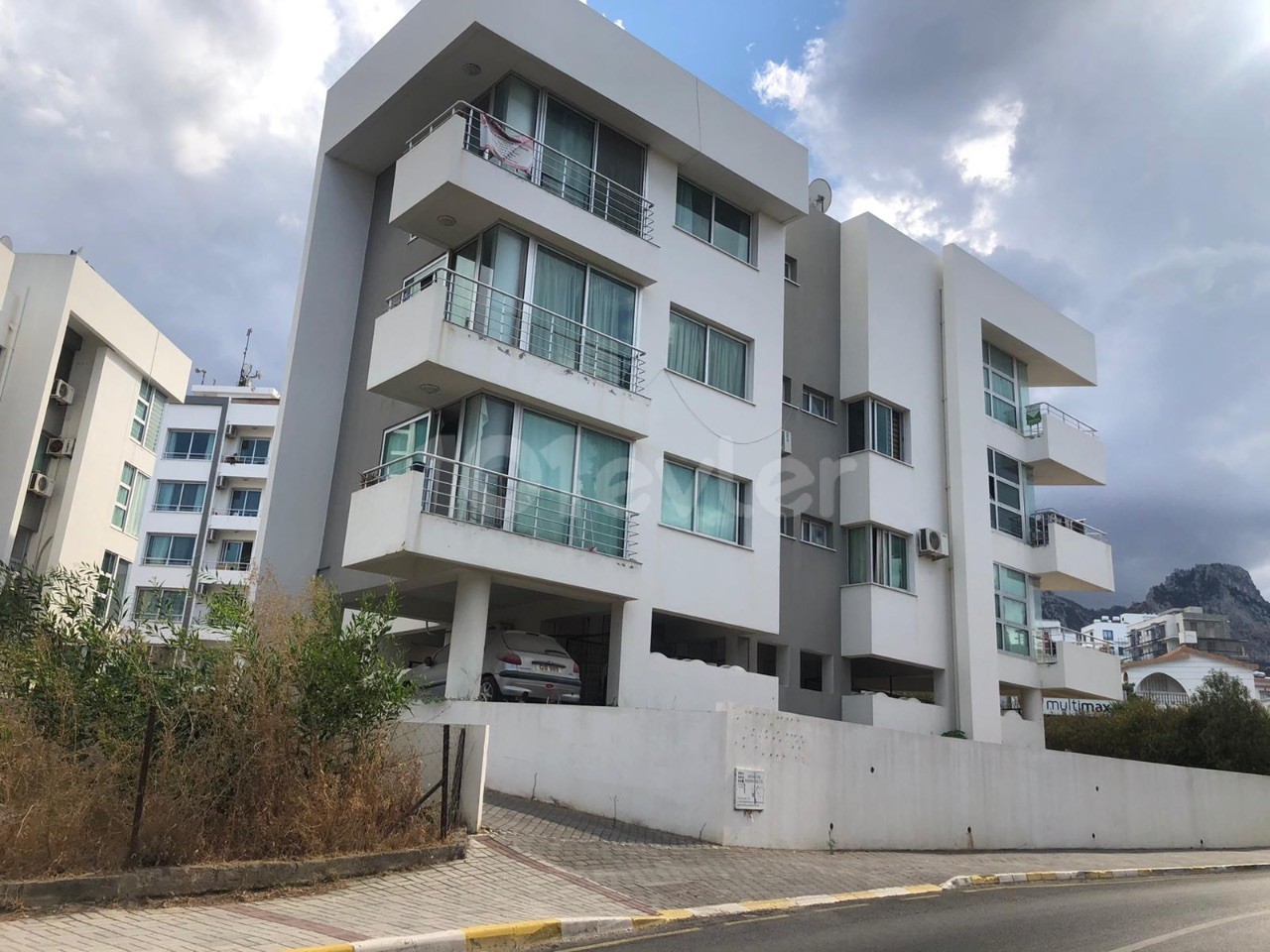 1+1 Flat For Sale In Kyrenia Center