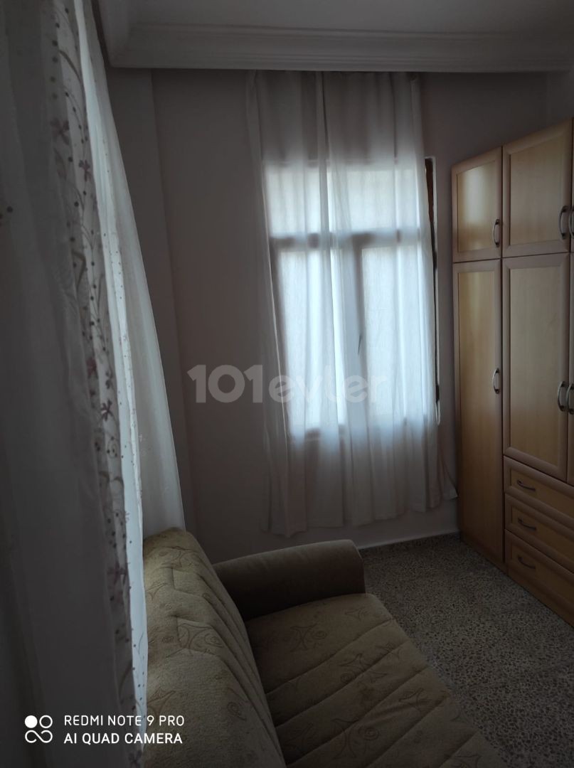 Kyrenia Upper Kyrenia Flat For Sale 3+1