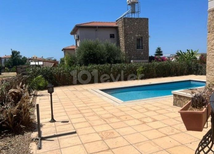 Kyrenia Catalkoy Villa For Sale 4+1