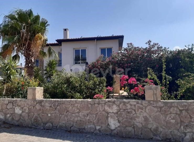 Kyrenia Catalkoy Villa For Sale 4+1