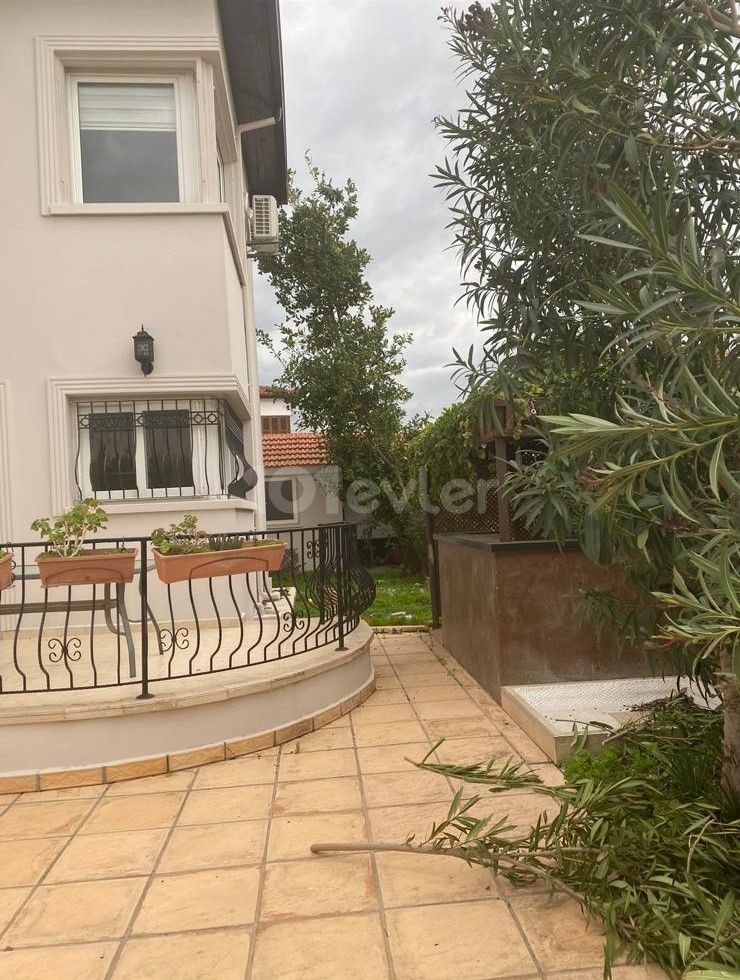 Kyrenia Catalkoy Villa For Sale 4+1