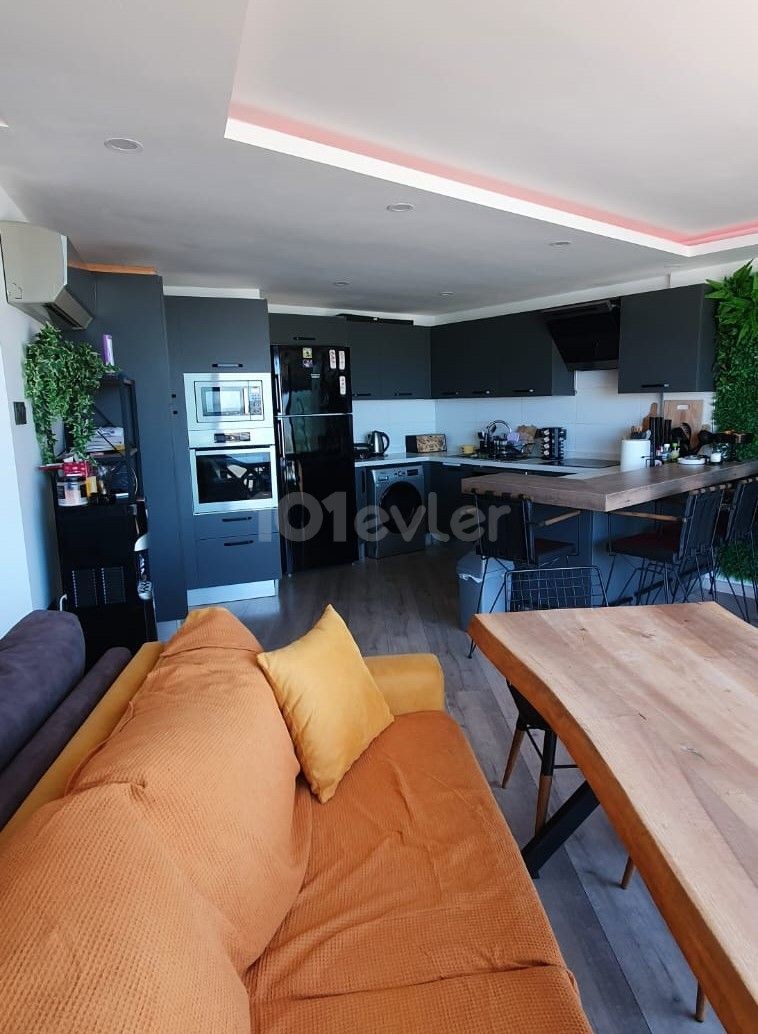 Zu verkaufen Duplex Penthouse 2+1 in Kyrenia Yukari Kyrenia