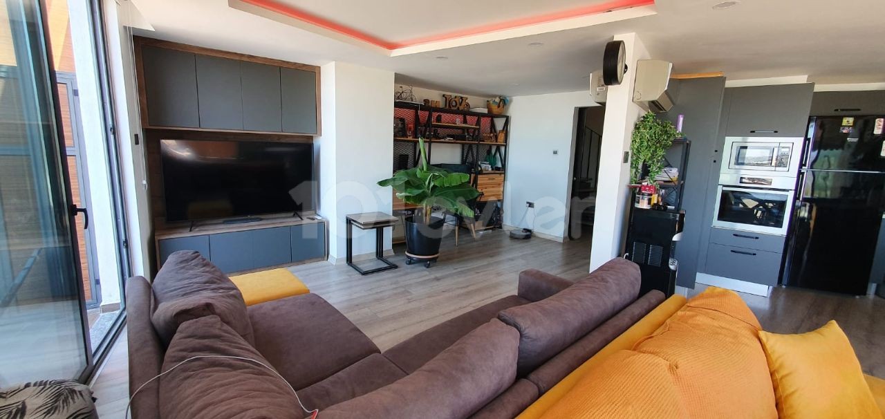 Zu verkaufen Duplex Penthouse 2+1 in Kyrenia Yukari Kyrenia