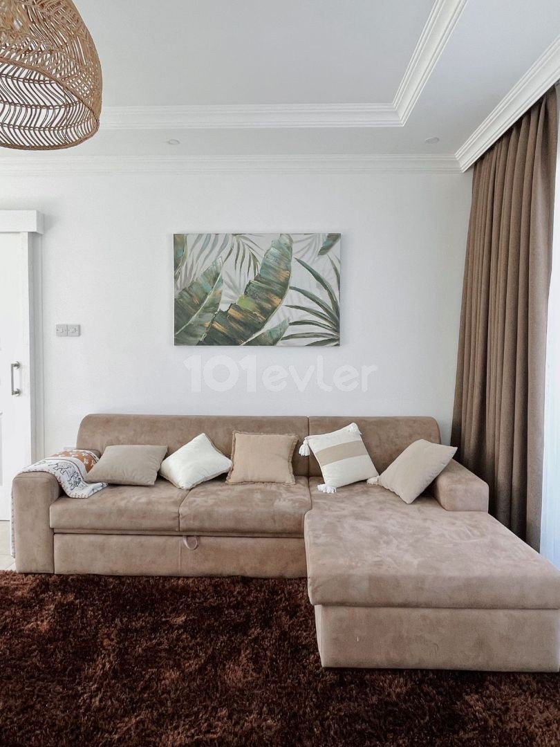 2+1 Flat For Sale in Kyrenia Alsancak