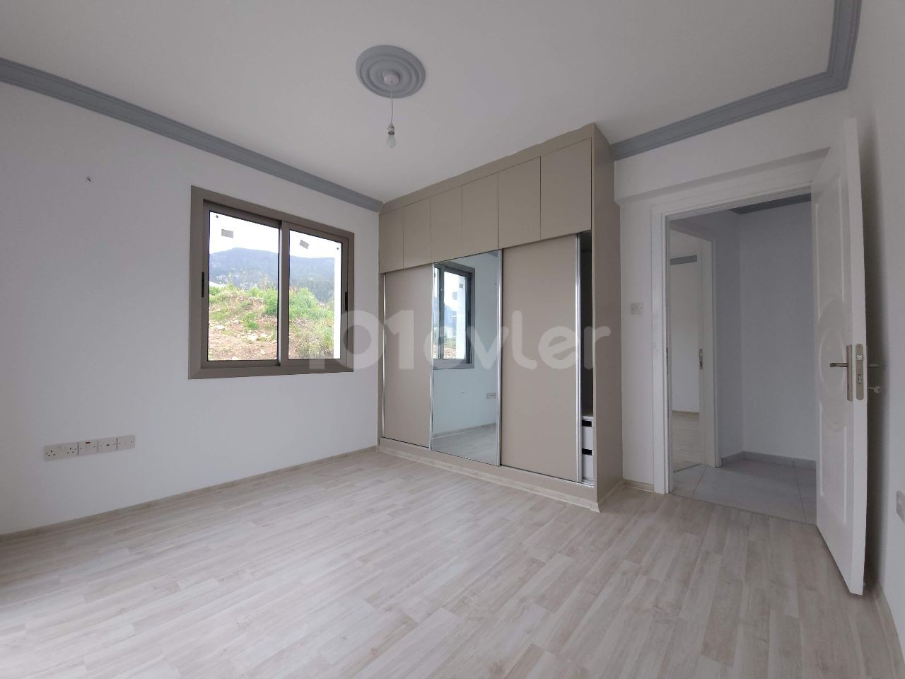 Kyrenia Alsancak 3+1 Flat For Sale