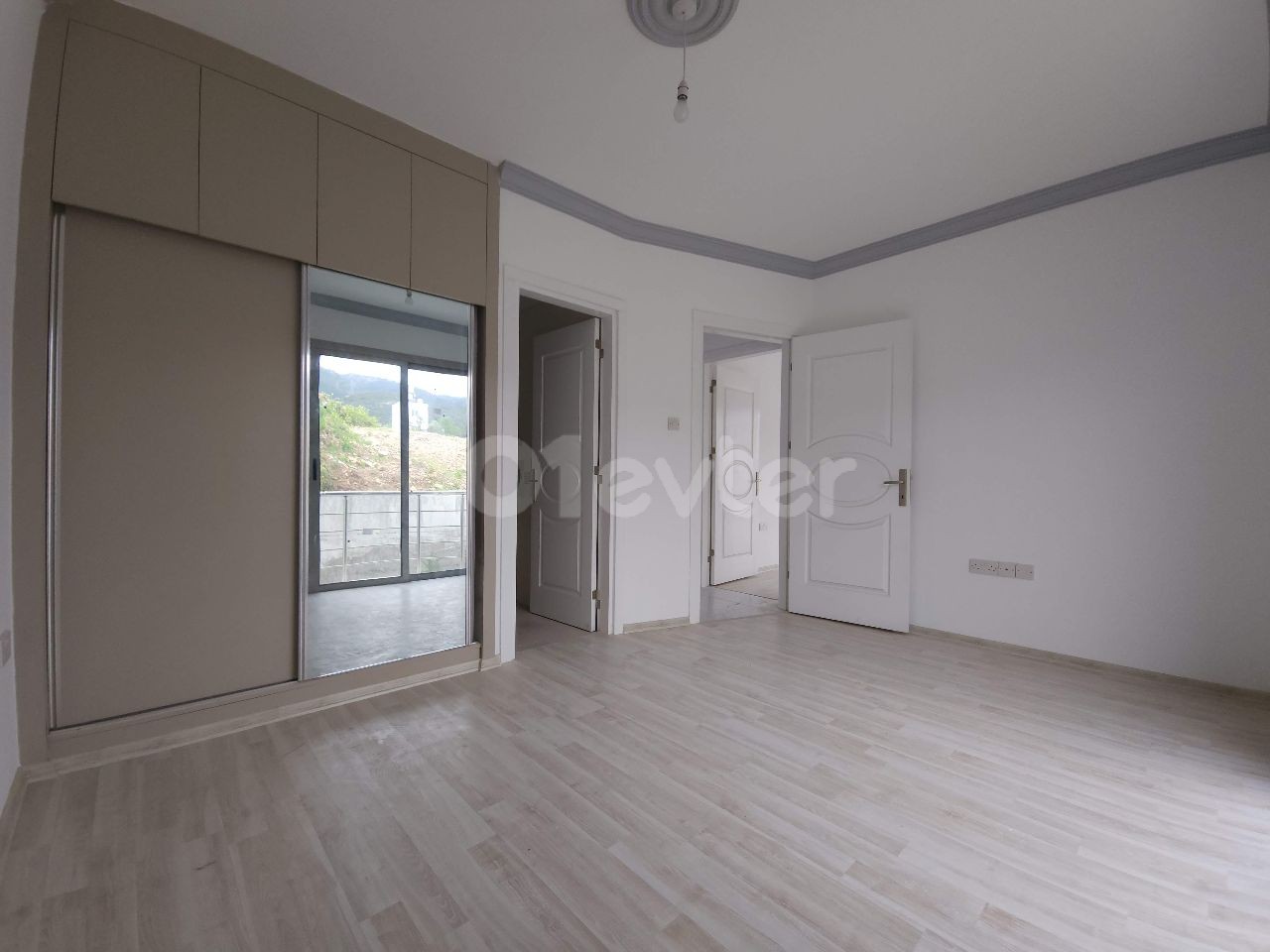 Kyrenia Alsancak 3+1 Flat For Sale