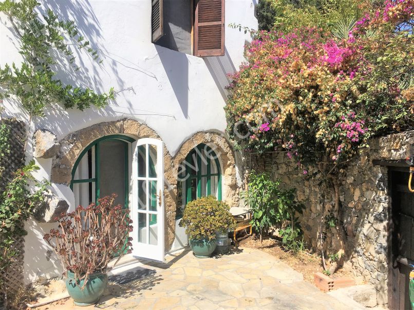 Einfamilienhaus Kaufen in Karmi, Kyrenia