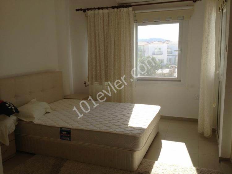 Lapta'da  denize sıfır 3 odalı her oda ensuite lüks eşyalı kiralık villa 