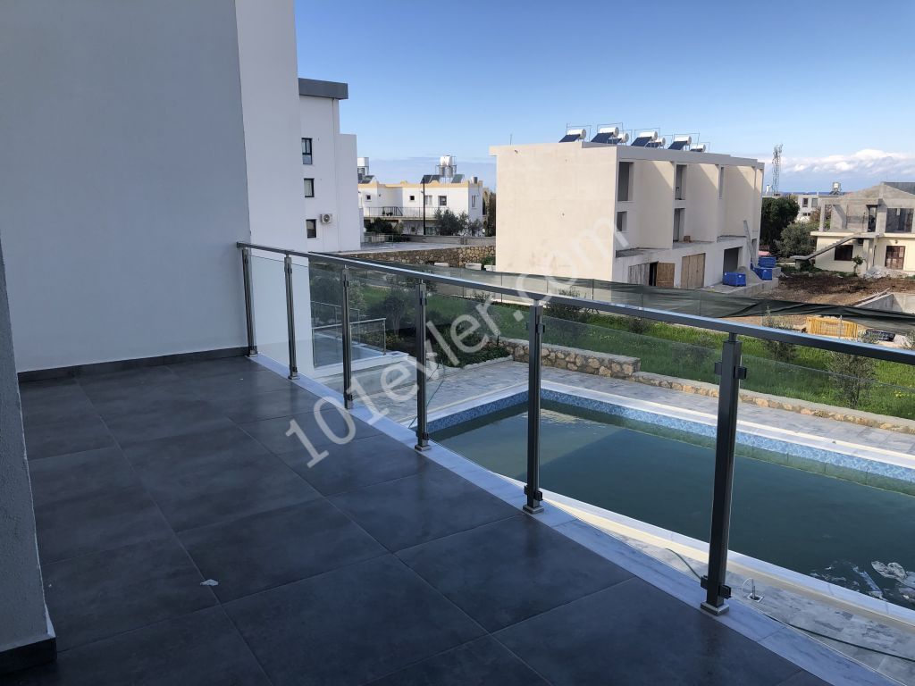 Flat To Rent in Alsancak, Kyrenia