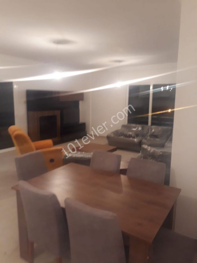 Girne merkezde sulu çember yakınında sıfır eşyalı 2+1 daire