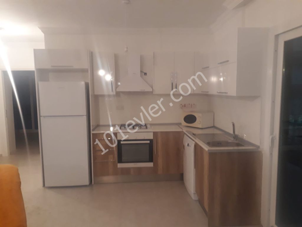 Girne merkezde sulu çember yakınında sıfır eşyalı 2+1 daire