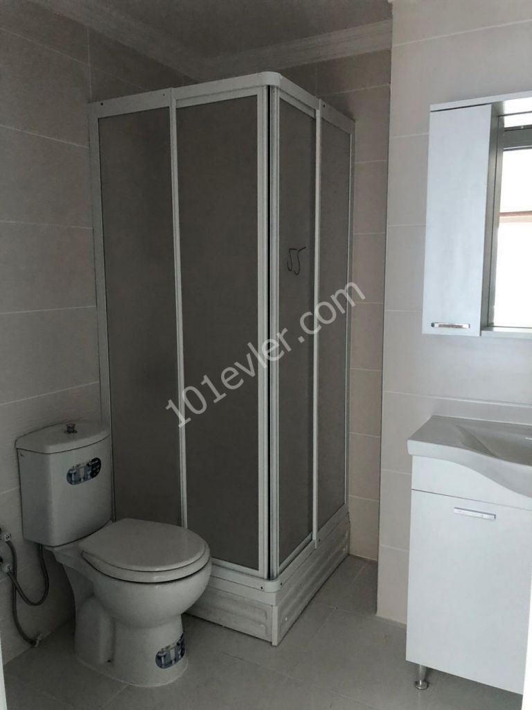 Flat To Rent in Karaoğlanoğlu, Kyrenia