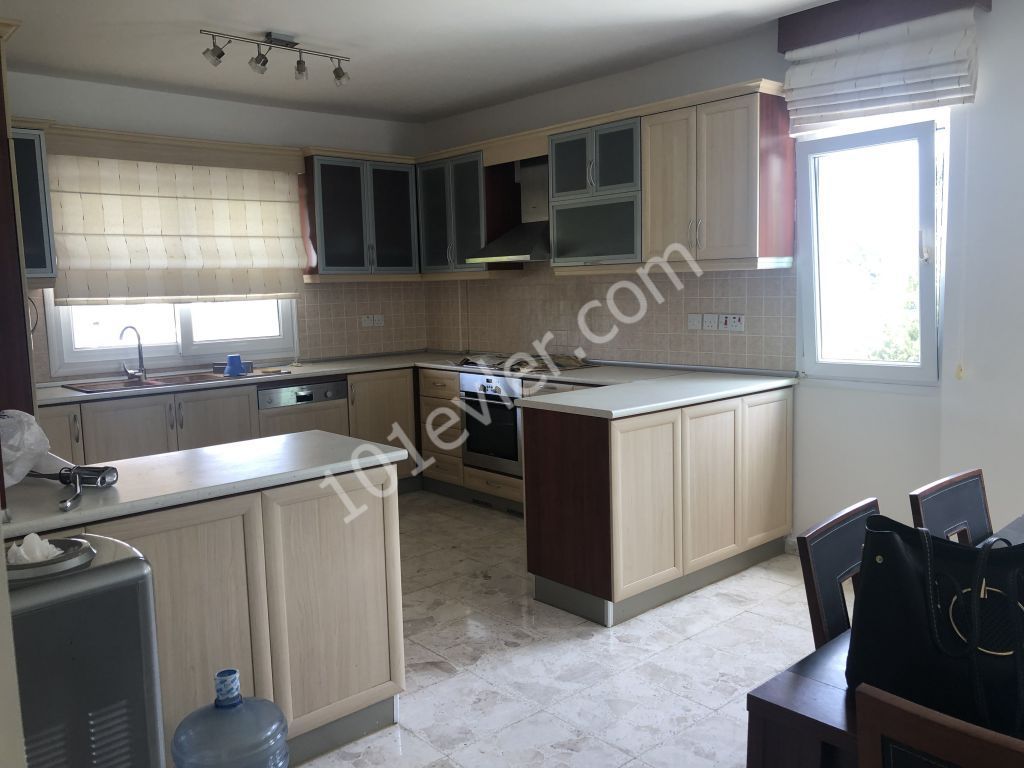 Flat To Rent in Girne Merkez, Kyrenia