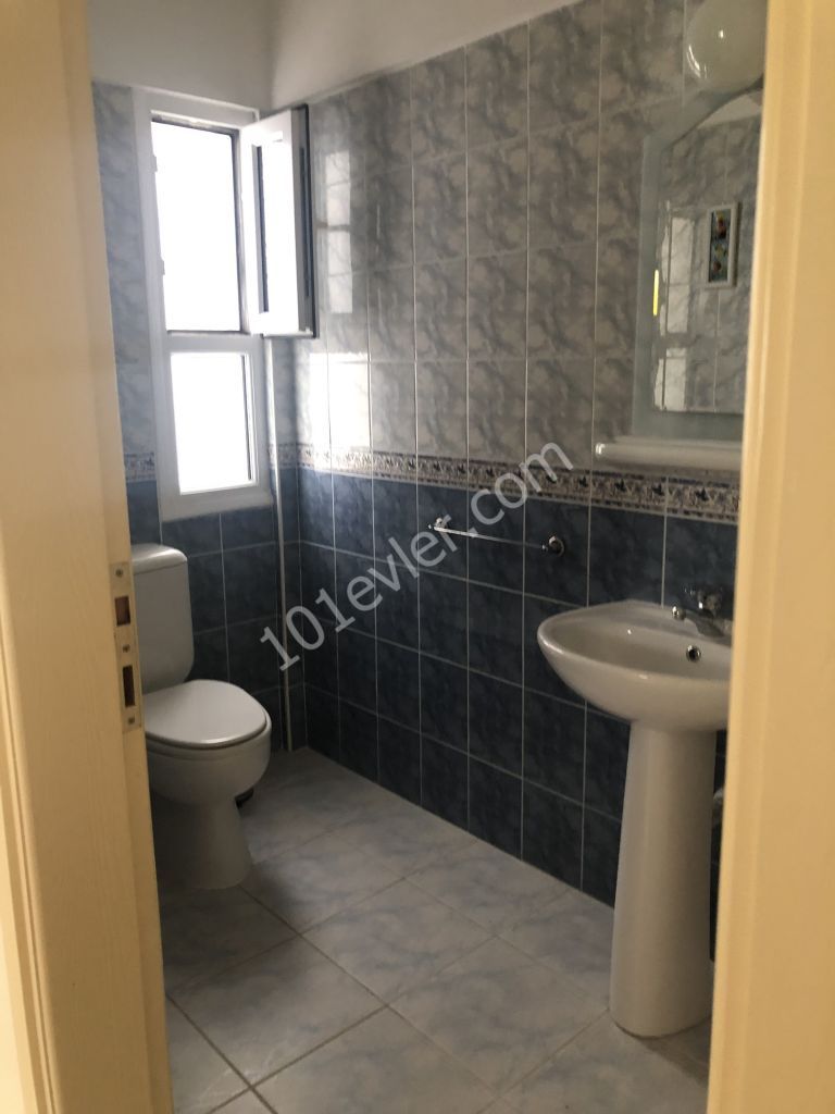 Flat To Rent in Girne Merkez, Kyrenia