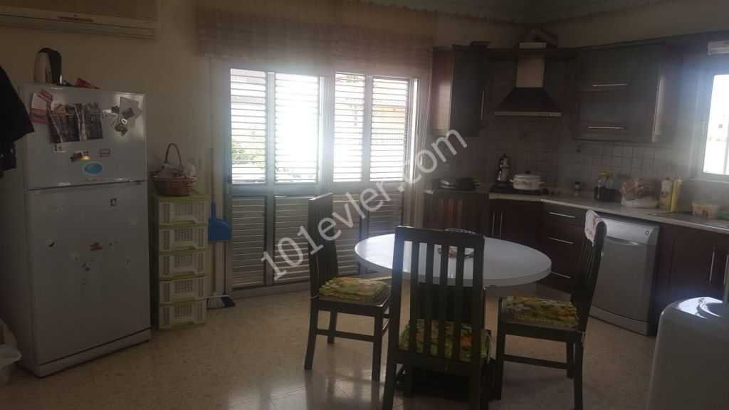 Gönyeli dürümcü baba arkası durak ve markete yürüyüş mesafesinde eşyalı 3+1 kiralık daire 