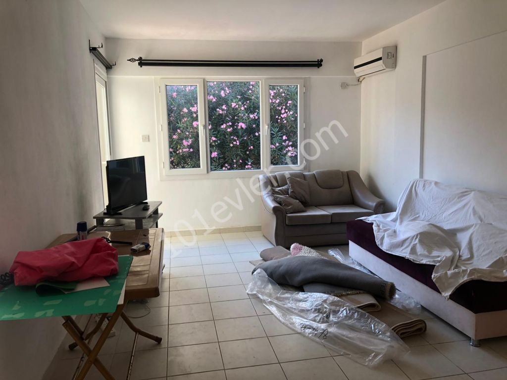 Flat To Rent in Alsancak, Kyrenia