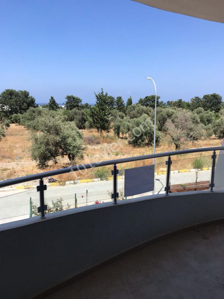 Flat To Rent in Karaoğlanoğlu, Kyrenia