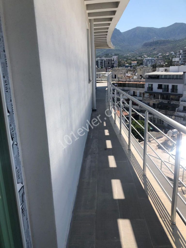 Flat To Rent in Girne Merkez, Kyrenia