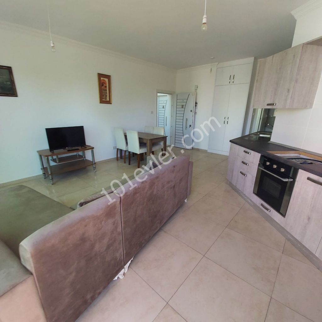 Flat To Rent in Karaoğlanoğlu, Kyrenia