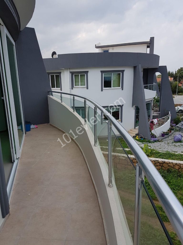 Flat To Rent in Karaoğlanoğlu, Kyrenia