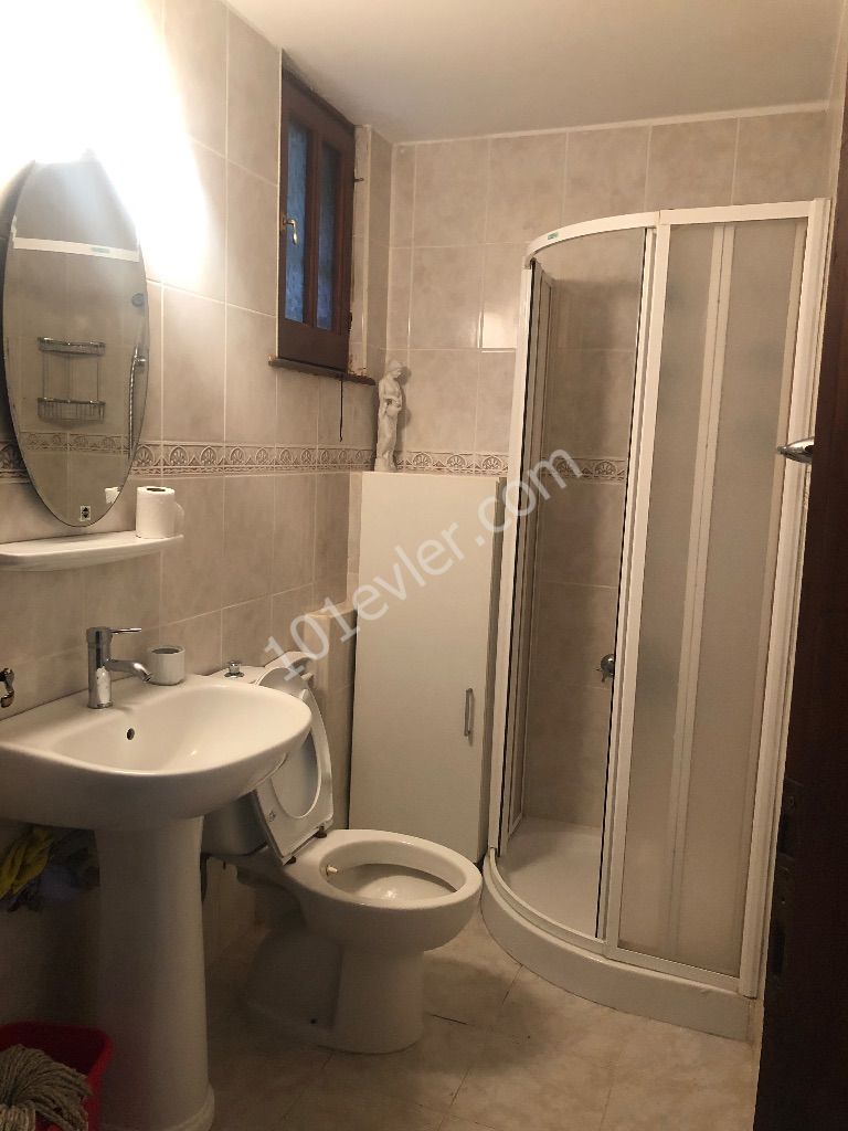 Semi Detached To Rent in Karaoğlanoğlu, Kyrenia