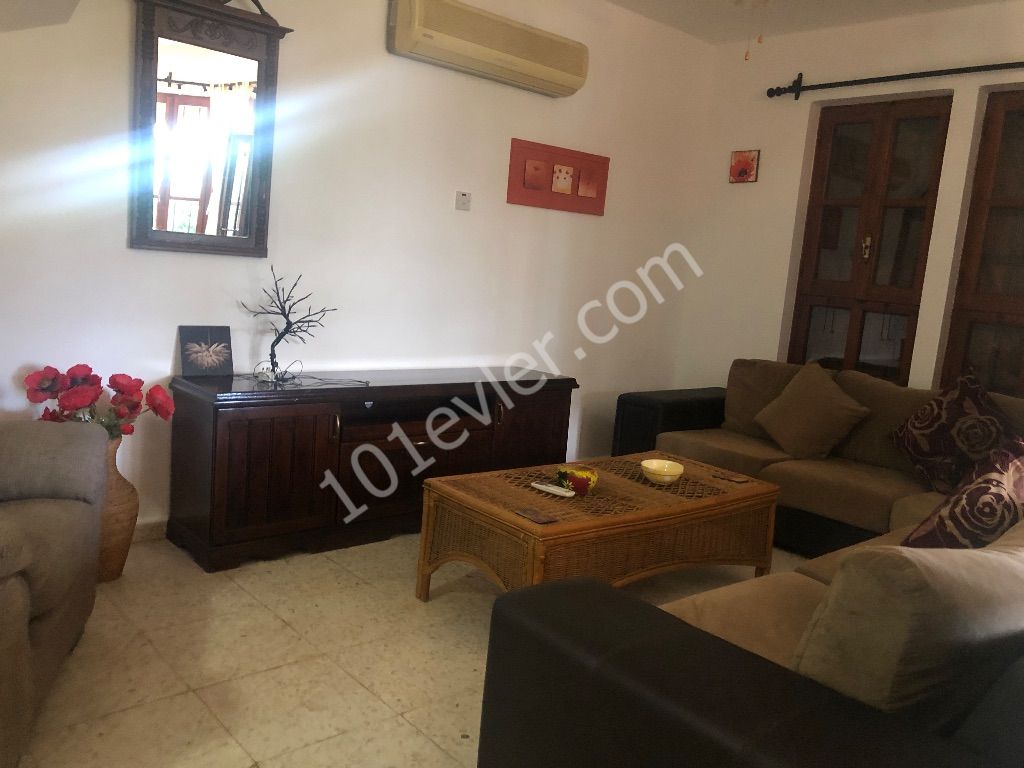 Semi Detached To Rent in Karaoğlanoğlu, Kyrenia