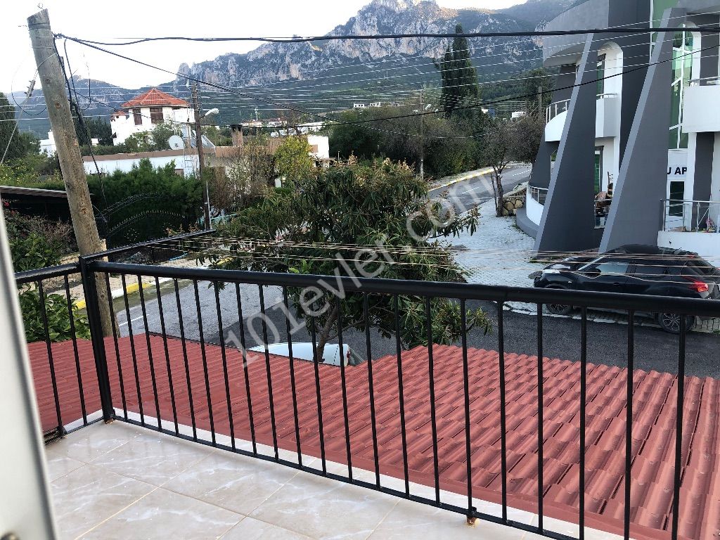 Flat To Rent in Karaoğlanoğlu, Kyrenia