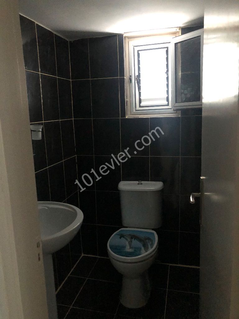 Flat To Rent in Karaoğlanoğlu, Kyrenia