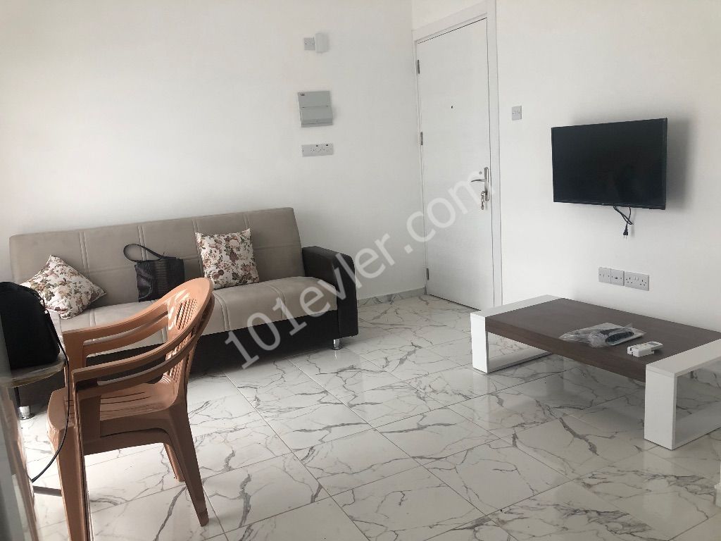 Girne zeytinlikte  2+1 eşyalı kiralık daire 