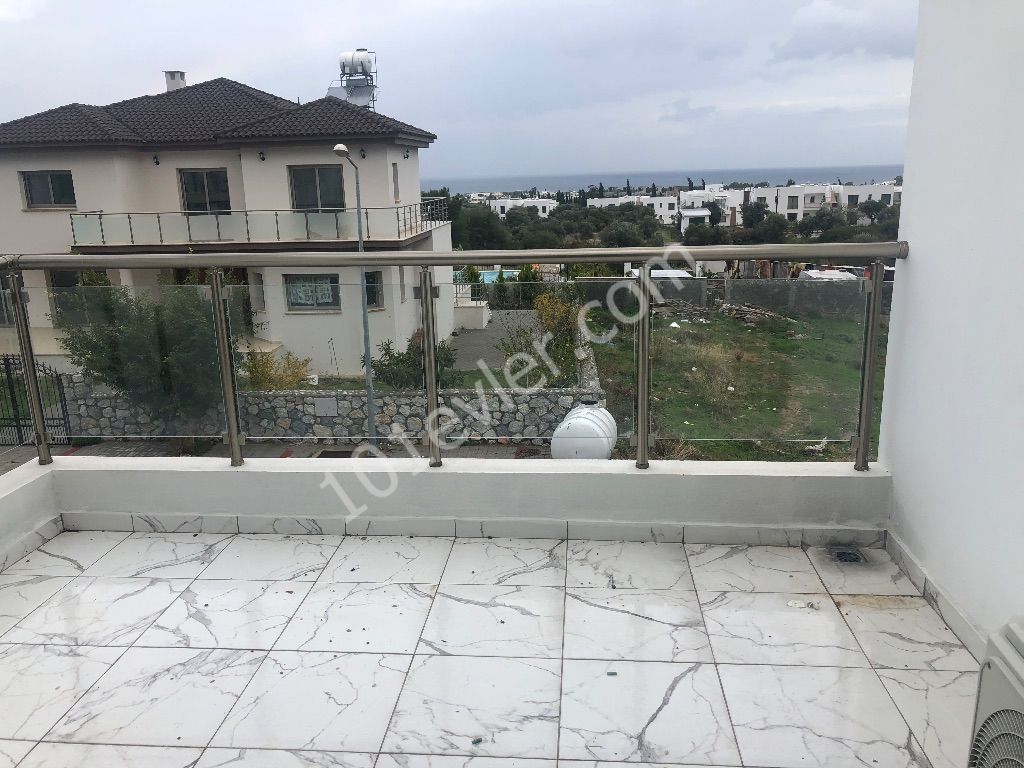 Girne zeytinlikte  2+1 eşyalı kiralık daire 