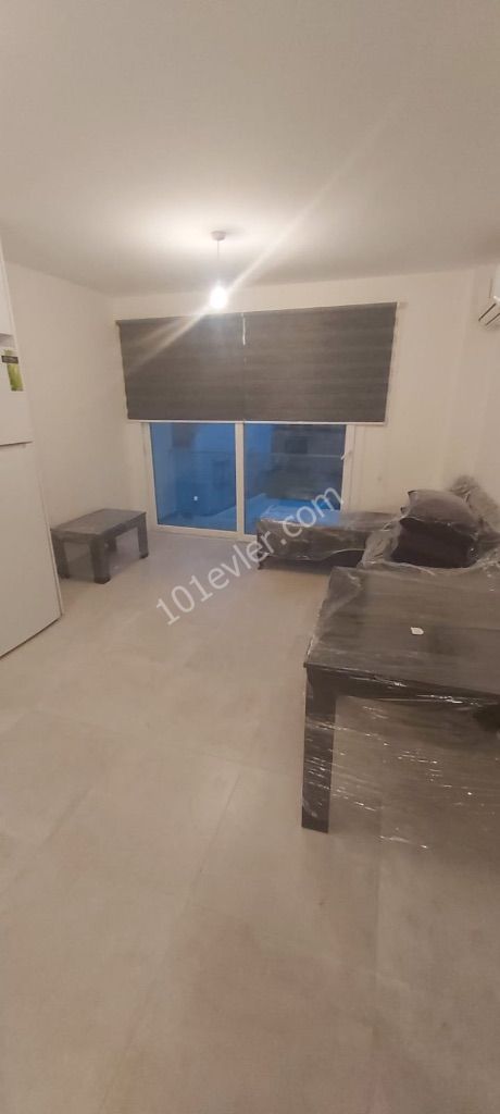 Girnede merkezi konumda 1+1 eşyalı kiralık daire