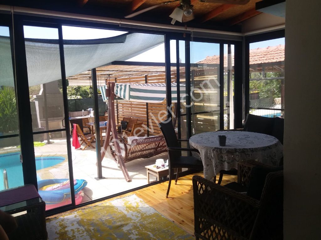 Bungalow For Sale in Karaoğlanoğlu, Kyrenia