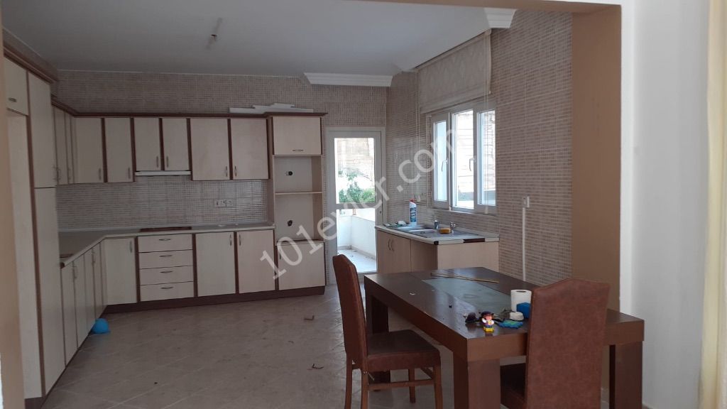 Flat For Sale in Girne Merkez, Kyrenia