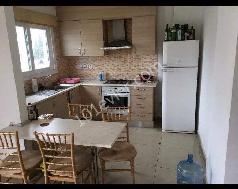 Lefkoşa hastane arkası duraklara yakın eşyalı 2+1 Kiralık daire (6 ay peşin alınacaktır)