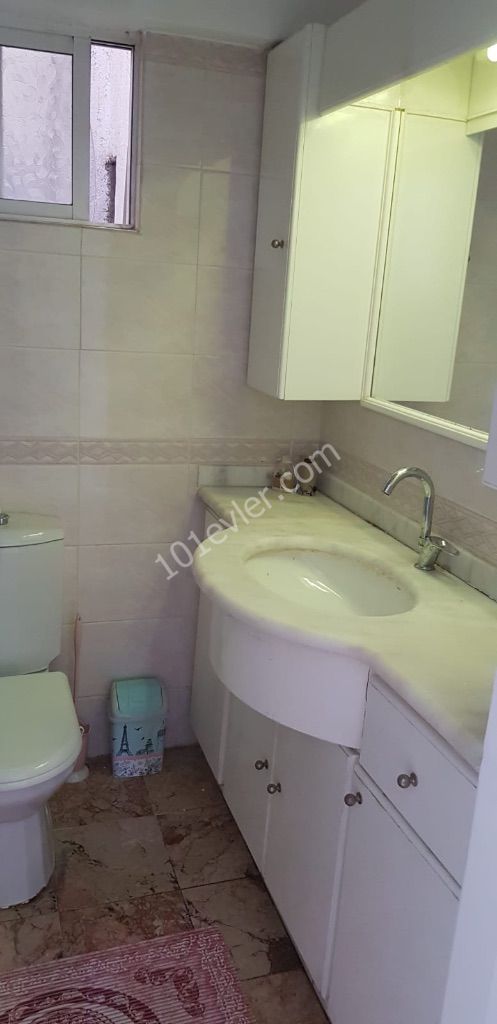 Flat To Rent in Kumsal, Nicosia