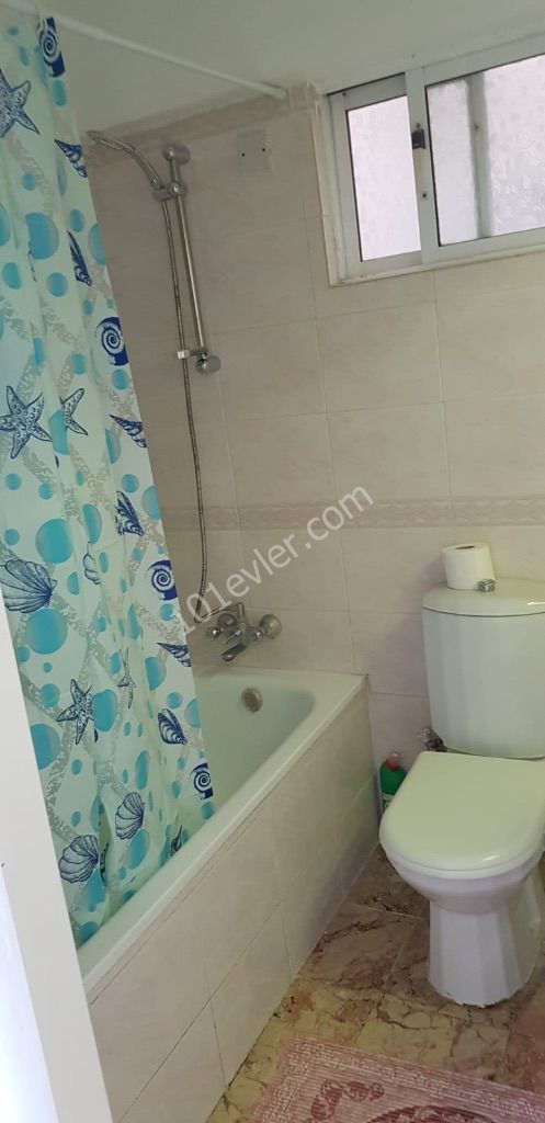 Lefkoşa dereboyunda Golden tulip otel karşısı eşyalı  3+1 kiralık daire