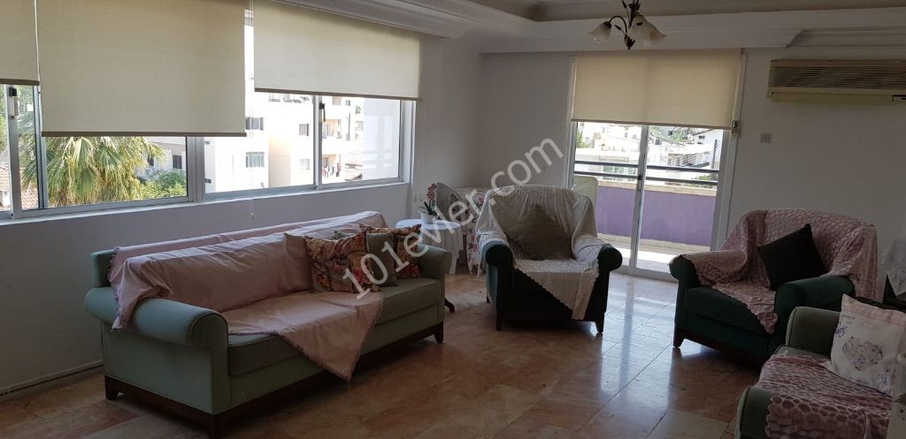 Flat To Rent in Kumsal, Nicosia