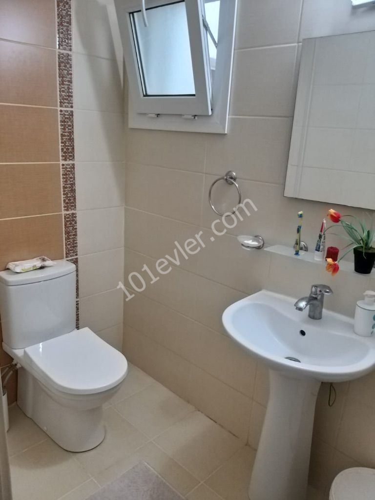 Flat To Rent in Dikmen, Kyrenia