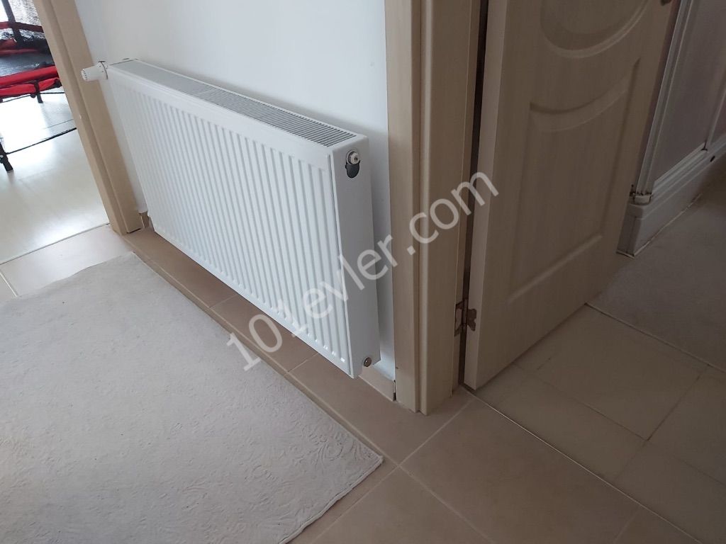 Dikmen lavinyum sitesinde merkezi ısıtma sistemli eşyalı 3+1 kiralık daire