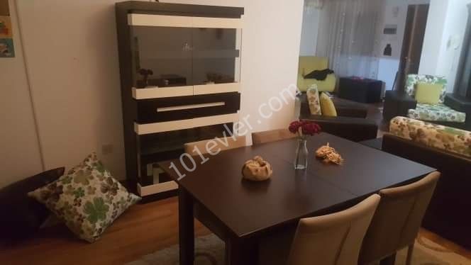 Lefkoşa Ortaköy bölgesinde 3 + 1 eşyalı kiralık daire