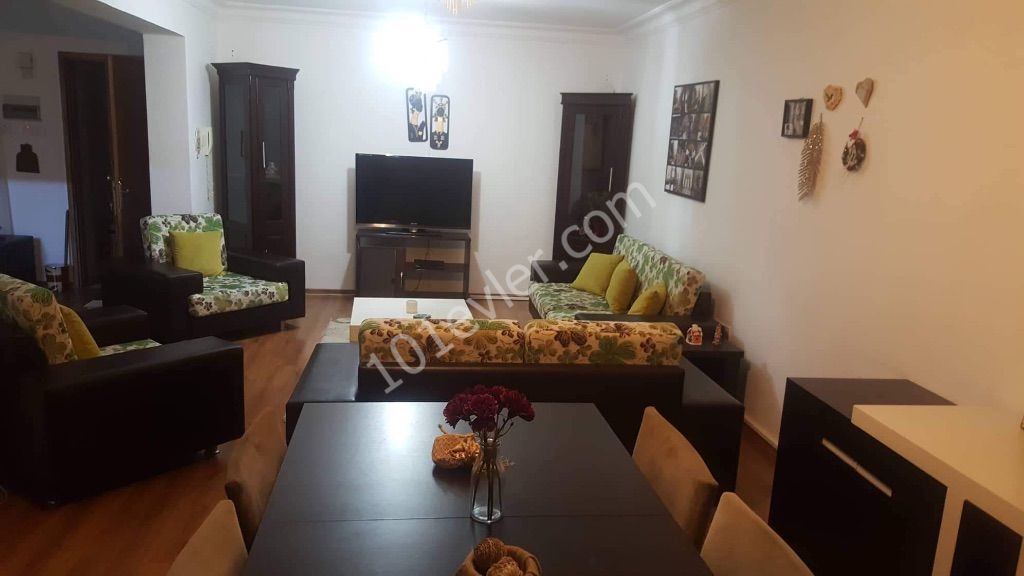 Lefkoşa Ortaköy bölgesinde 3 + 1 eşyalı kiralık daire